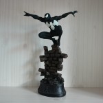 Jumping venom resin scupture