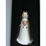 Smiling little girl art resin toy