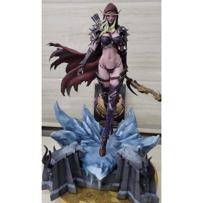Blizzard resin scupture